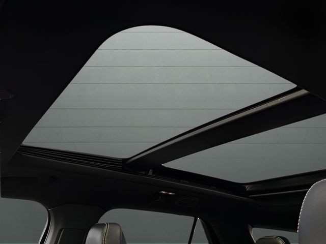 Ford Explorer Vehicle Full-screen Gallery Image 16