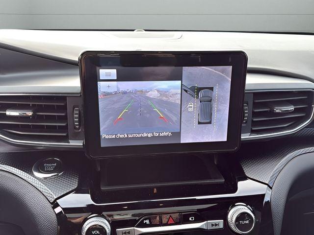 Ford Explorer Vehicle Full-screen Gallery Image 22