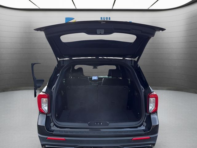 Ford Explorer Vehicle Full-screen Gallery Image 25