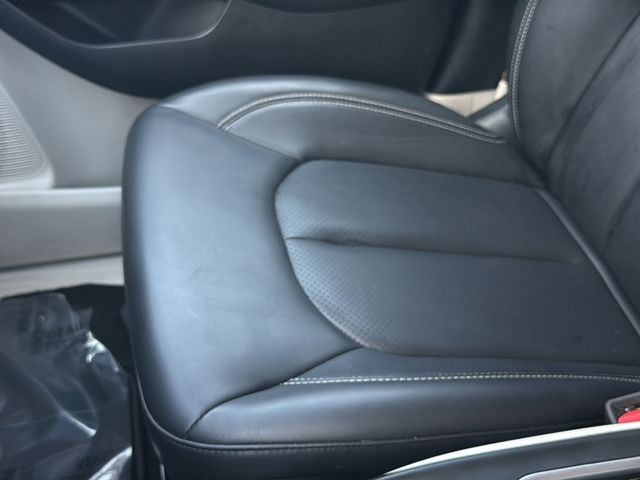 Chrysler Pacifica Vehicle Full-screen Gallery Image 28