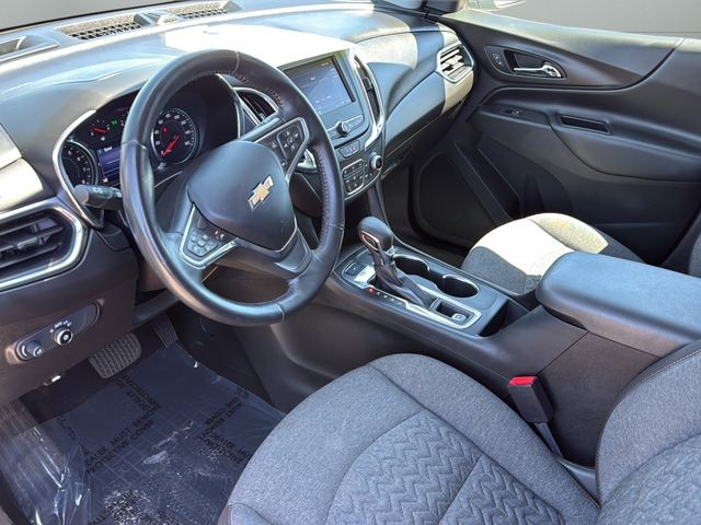 Chevrolet Equinox Vehicle Full-screen Gallery Image 09