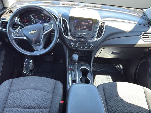 Chevrolet Equinox Vehicle Full-screen Gallery Image 11