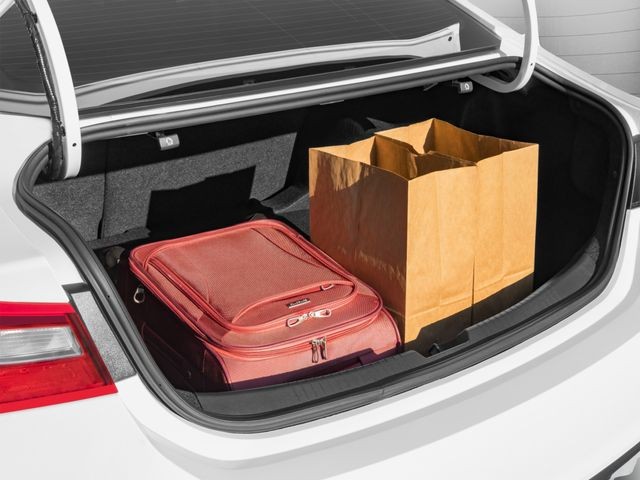 Chevrolet Malibu Vehicle Full-screen Gallery Image 27