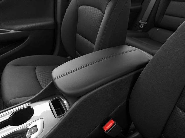 Chevrolet Malibu Vehicle Full-screen Gallery Image 31