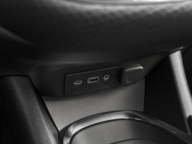 Chevrolet Malibu Vehicle Full-screen Gallery Image 37