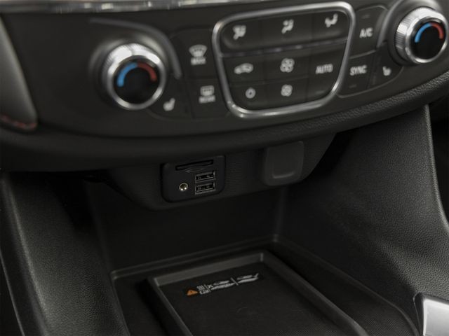 Chevrolet Traverse Vehicle Full-screen Gallery Image 35