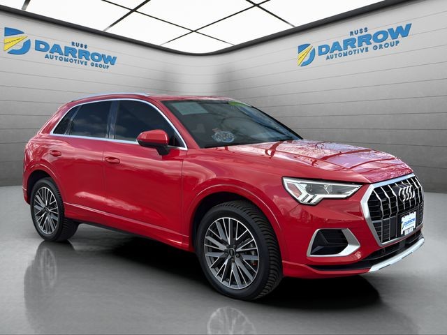 Audi Q3 Vehicle Full-screen Gallery Image 07