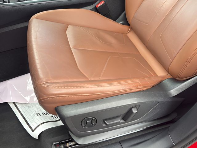 Audi Q3 Vehicle Full-screen Gallery Image 25