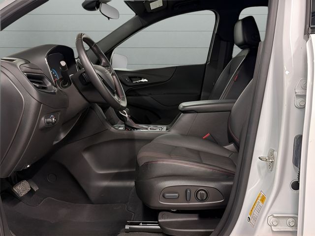 Chevrolet Equinox Vehicle Full-screen Gallery Image 10