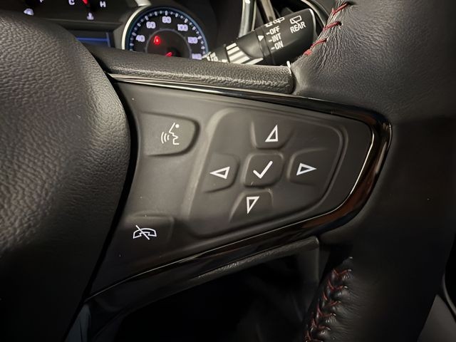 Chevrolet Equinox Vehicle Full-screen Gallery Image 17