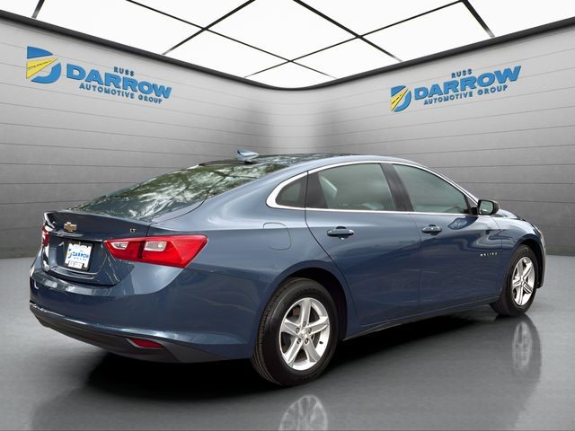 Chevrolet Malibu Vehicle Full-screen Gallery Image 05