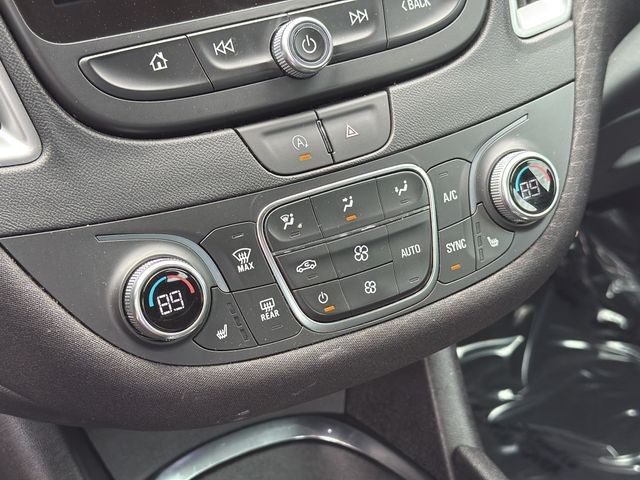 Chevrolet Malibu Vehicle Full-screen Gallery Image 17