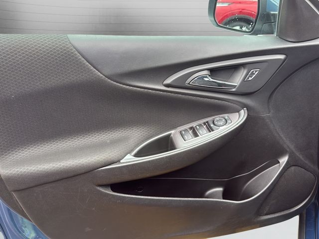 Chevrolet Malibu Vehicle Full-screen Gallery Image 22