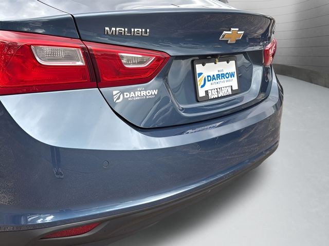 Chevrolet Malibu Vehicle Full-screen Gallery Image 30