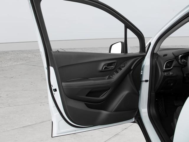Chevrolet Trax Vehicle Full-screen Gallery Image 12