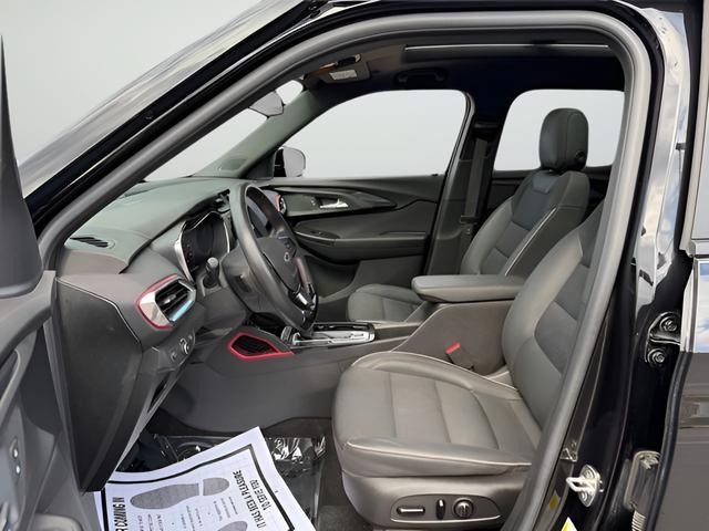 Chevrolet Trailblazer Vehicle Full-screen Gallery Image 11