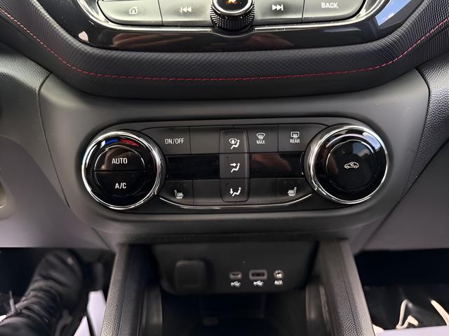 Chevrolet Trailblazer Vehicle Full-screen Gallery Image 18