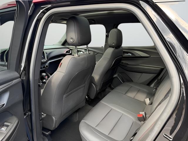 Chevrolet Trailblazer Vehicle Full-screen Gallery Image 22