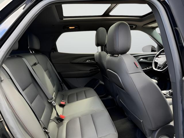 Chevrolet Trailblazer Vehicle Full-screen Gallery Image 26