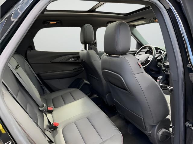 Chevrolet Trailblazer Vehicle Full-screen Gallery Image 27