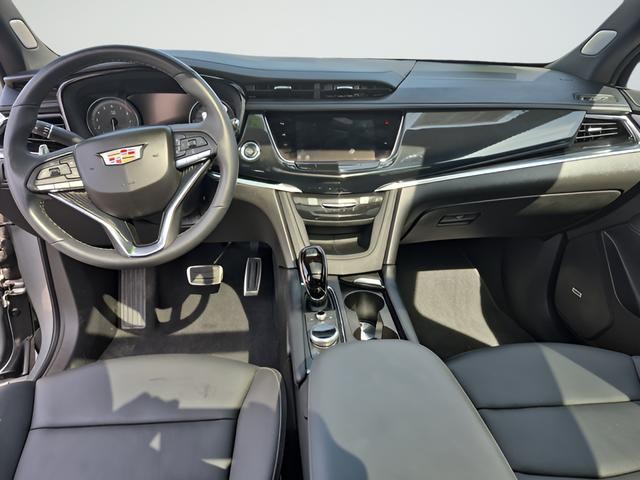 Cadillac XT6 Vehicle Full-screen Gallery Image 10