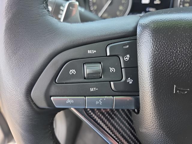 Cadillac XT6 Vehicle Full-screen Gallery Image 13