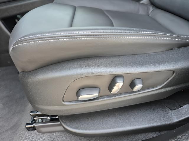 Cadillac XT6 Vehicle Full-screen Gallery Image 25