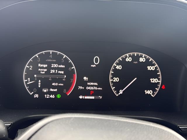 Honda CR-V Vehicle Full-screen Gallery Image 17