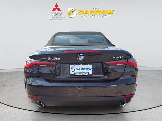 BMW 4 Series Vehicle Full-screen Gallery Image 04