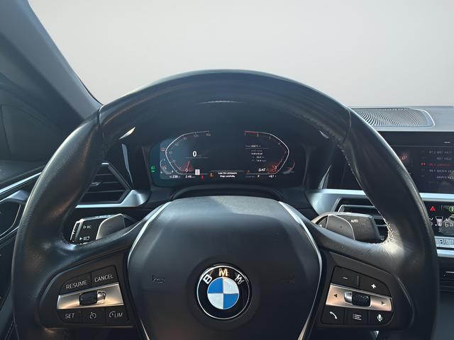 BMW 4 Series Vehicle Full-screen Gallery Image 15