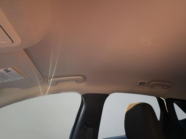 Ford Escape Vehicle Full-screen Gallery Image 14