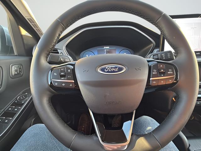 Ford Escape Vehicle Full-screen Gallery Image 26