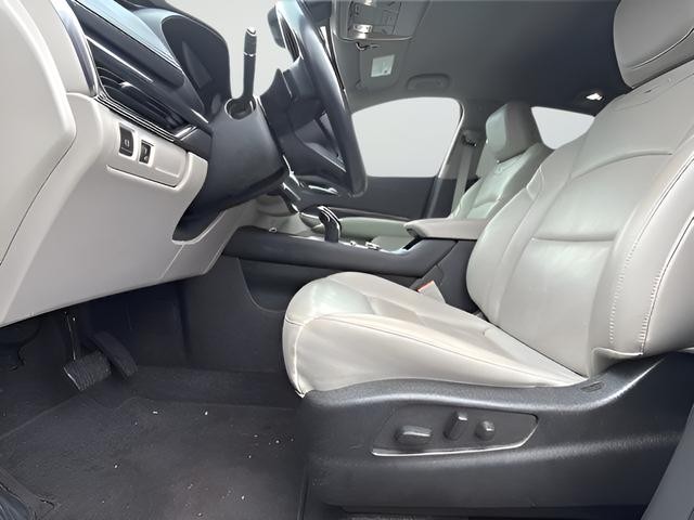 Cadillac XT4 Vehicle Full-screen Gallery Image 10