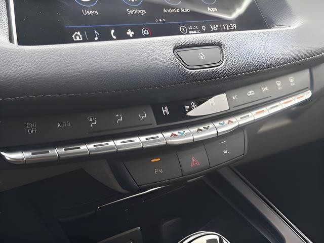 Cadillac XT4 Vehicle Full-screen Gallery Image 22