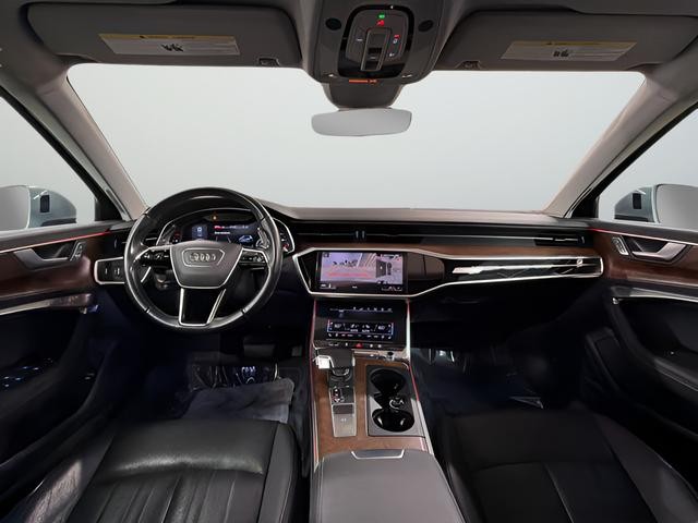 Audi A6 Vehicle Full-screen Gallery Image 12
