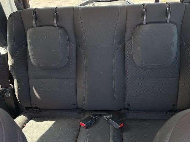 Jeep Wrangler Vehicle Full-screen Gallery Image 07