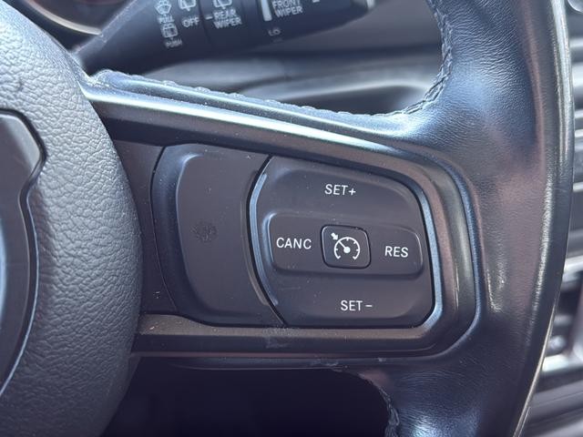 Jeep Wrangler Vehicle Full-screen Gallery Image 16