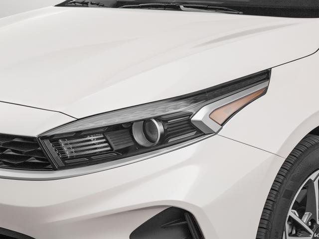 Kia Forte Vehicle Full-screen Gallery Image 15