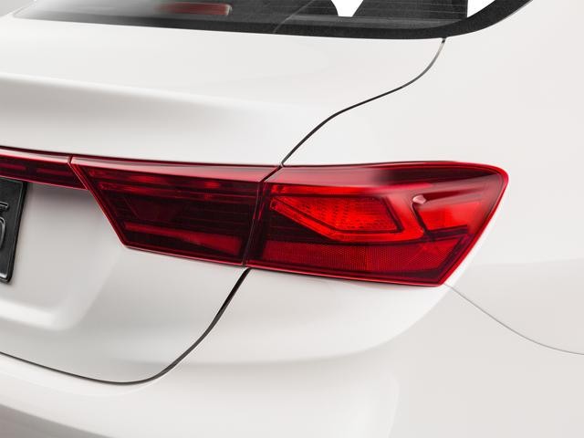 Kia Forte Vehicle Full-screen Gallery Image 16
