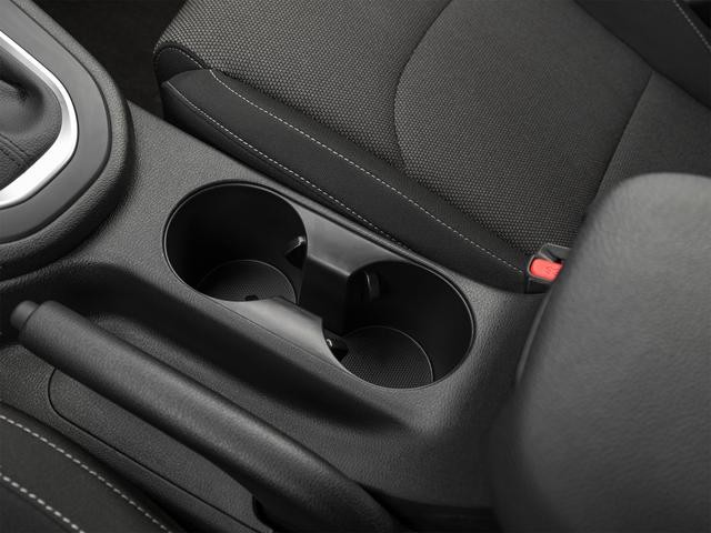Kia Forte Vehicle Full-screen Gallery Image 29