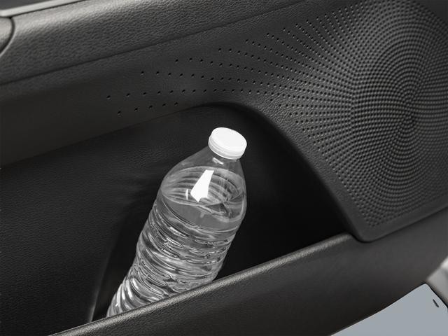 Kia Forte Vehicle Full-screen Gallery Image 36