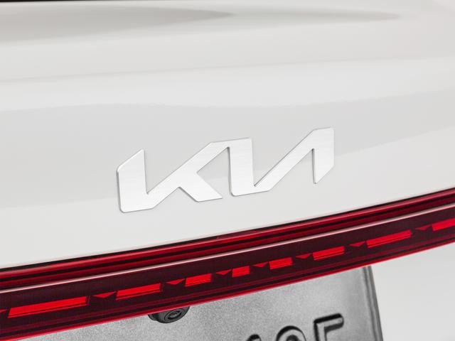 Kia Forte Vehicle Full-screen Gallery Image 39