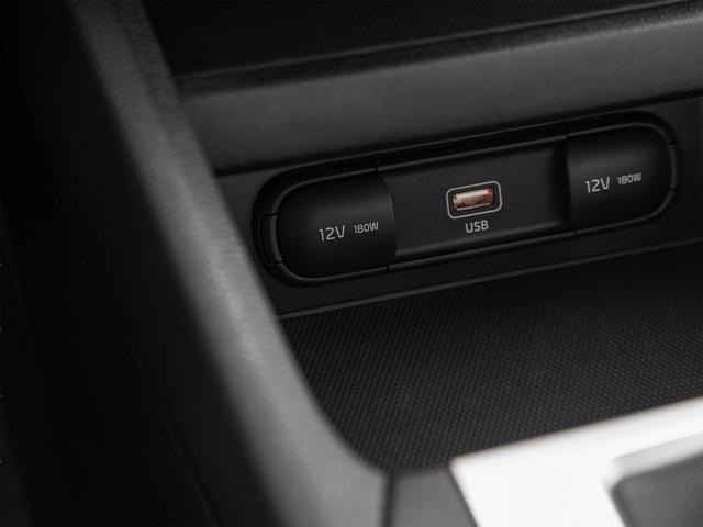 Kia Forte Vehicle Full-screen Gallery Image 46