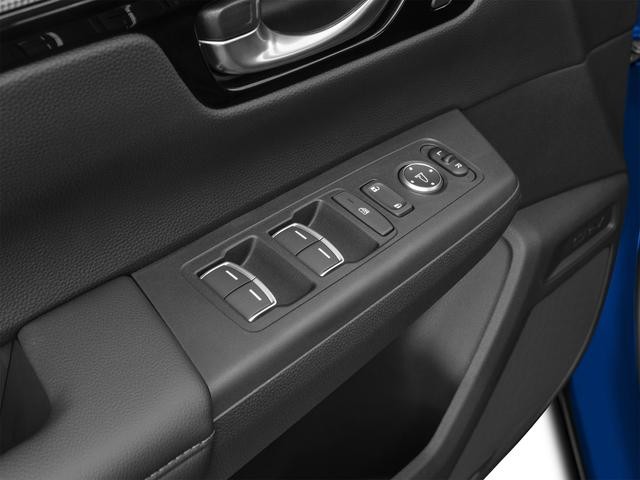 Honda CR-V Vehicle Full-screen Gallery Image 15