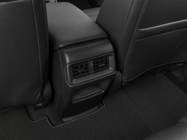 Honda CR-V Vehicle Full-screen Gallery Image 25