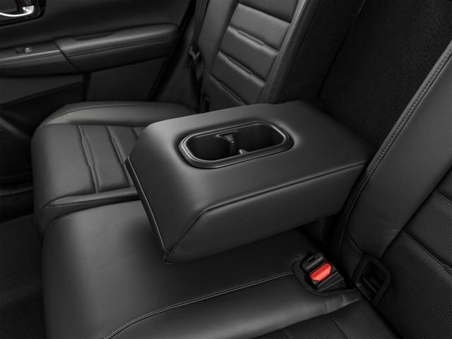 Honda CR-V Vehicle Full-screen Gallery Image 35