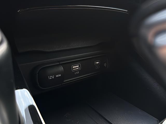 Kia Telluride Vehicle Full-screen Gallery Image 33