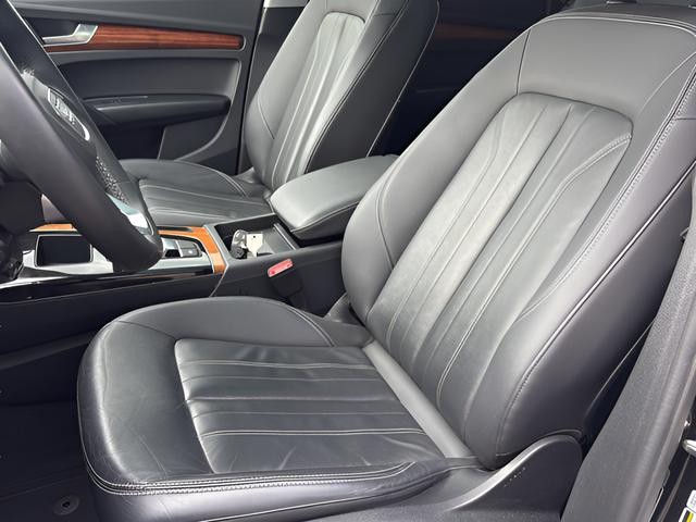 Audi Q5 Vehicle Full-screen Gallery Image 16