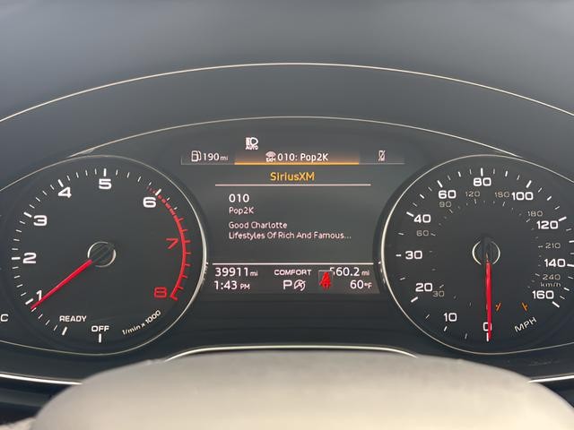 Audi Q5 Vehicle Full-screen Gallery Image 18