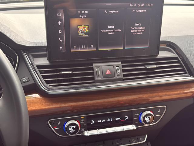 Audi Q5 Vehicle Full-screen Gallery Image 20